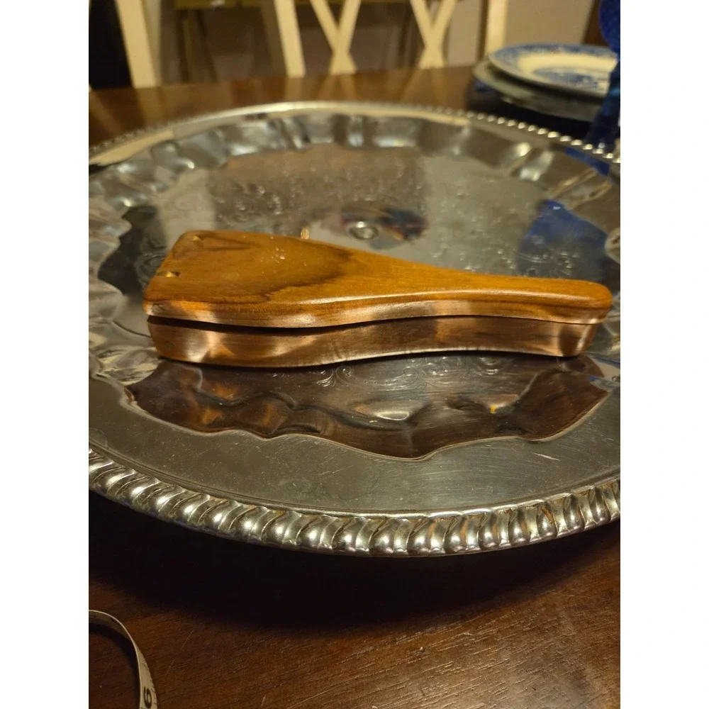 teak wood lemon/lime/ garlic press maybe vintage cottagecore granny core